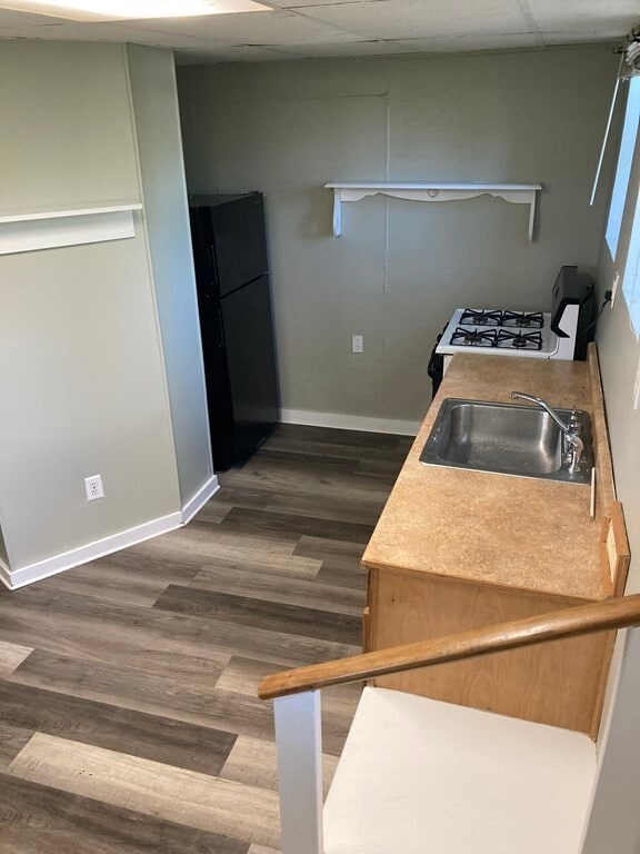 Building Photo - 604 Rock St