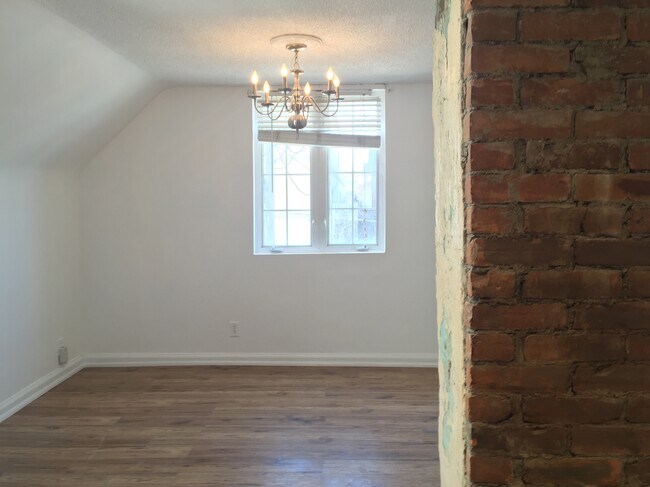 Photo du bâtiment - 2099 Dufferin St