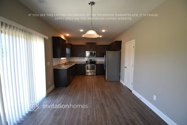 Building Photo - 5376 Roberta Crossing Dr