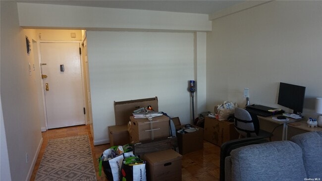 Building Photo - 985 Oceanfront