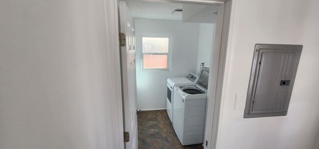 Foto del edificio - 719 S Walnut Ave