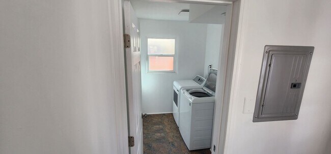 Foto del edificio - 719 S Walnut