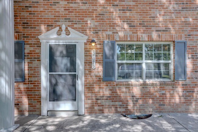 Foto del edificio - 2+ bedrooms 2.5 bathrooms