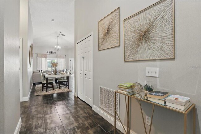 Foto del edificio - 634 Chadbury Way