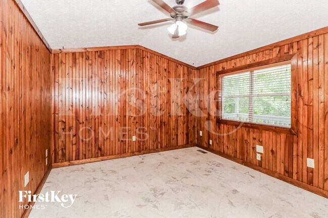 Foto del edificio - 115 River Trace Dr