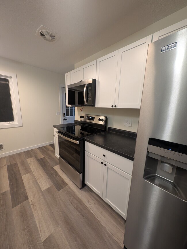 Cocina - ¡A estrenar! - 9936 11th Ave S