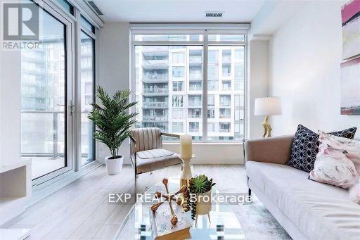 Building Photo - 576 Front St W