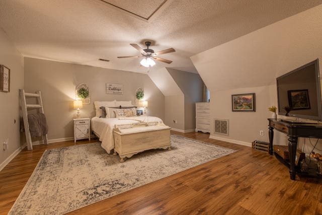 Owners Suite- 2nd floor - 1040 Blinken Str
