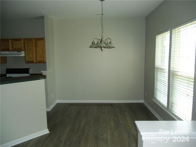 Foto del edificio - 12529 Jessica Pl