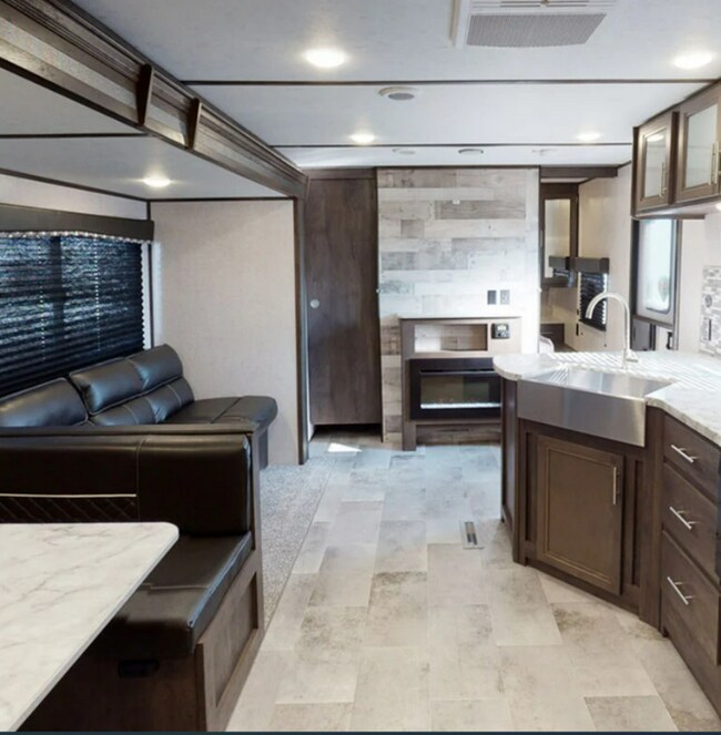 Foto del edificio - 3330 W Whitestone Blvd