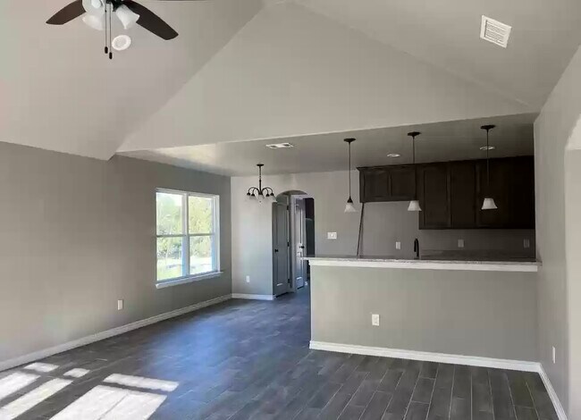 Building Photo - 107 Virginia Way