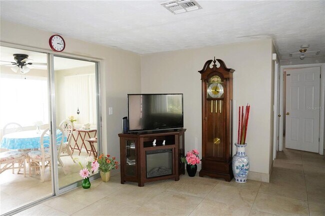 Building Photo - 4253 Baden Dr