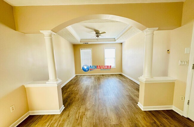 Foto del edificio - Large 4-bedroom house in Norcross