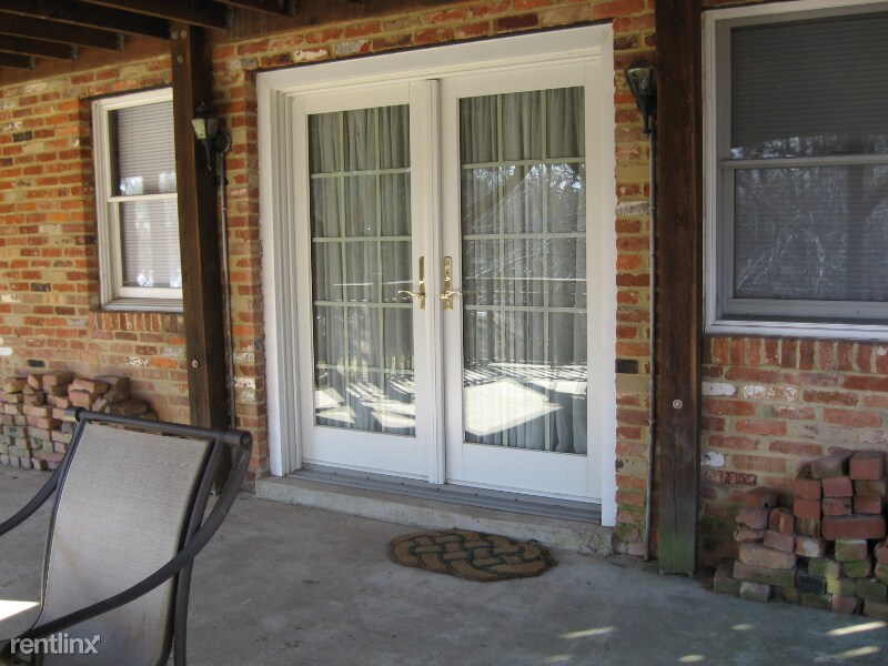 Primary Photo - 1 br, 1 bath Apartment - 15815 Oursler road