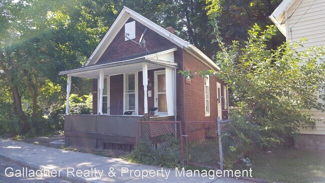 Foto del edificio - 2 br, 1 bath House - 178 Silver St