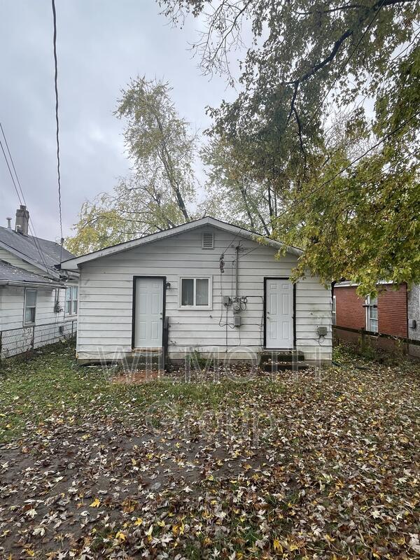 Building Photo - 1652 Nelson Ave