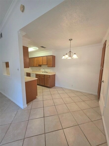 Building Photo - 15208 Spring Hill Ln