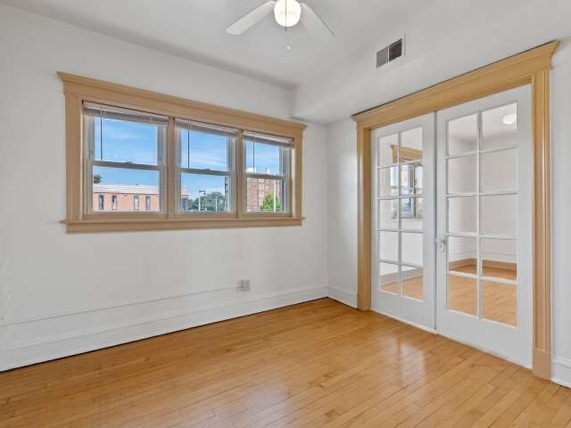 Foto del edificio - 2217 W Wisconsin Ave