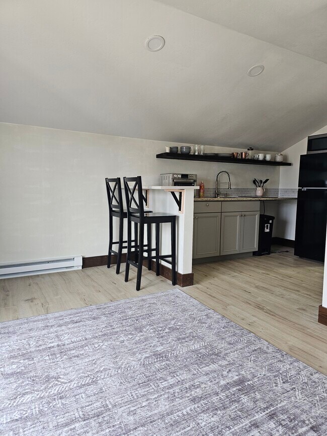 Foto del edificio - 720 Farmall Ln