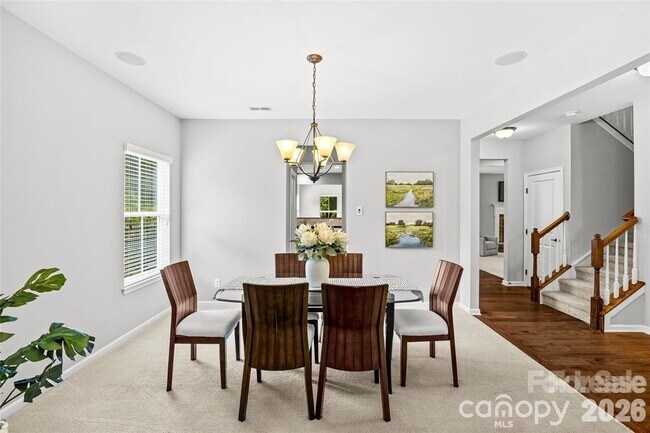 Foto del edificio - 4008 Pinebrook Ln