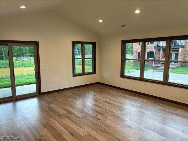 Foto del edificio - 2723 Barnhill Rd SE