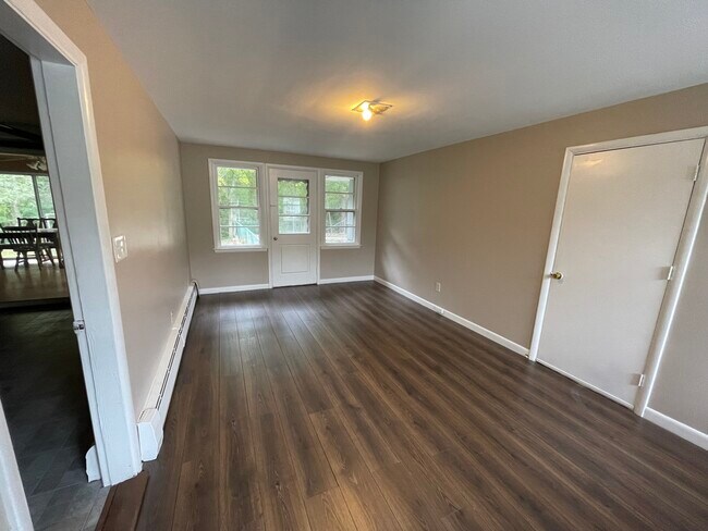 Foto del edificio - 651 Turnpike St