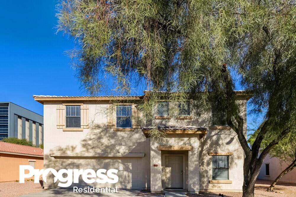 Foto principal - 9120 W Cambridge Ave