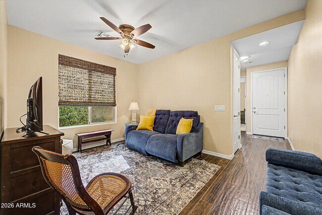 Foto del edificio - 3432 E Strawberry Dr
