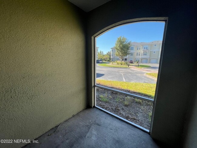 Balcony - 8290 Gate Pky W