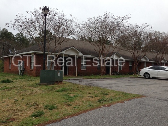 Primary Photo - 2BR/1BA brick apartment
