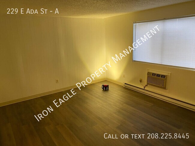 Building Photo - 229 E Ada St