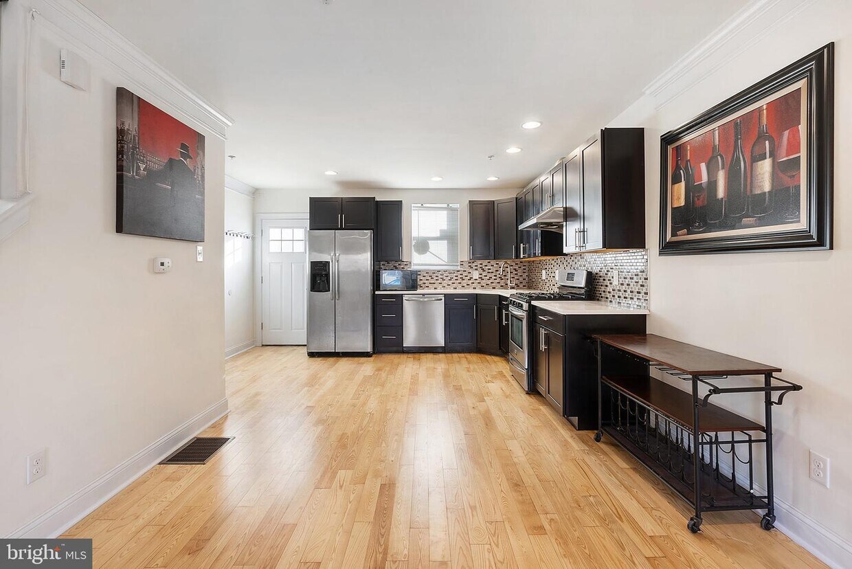 Primary Photo - 1347 S 20th St