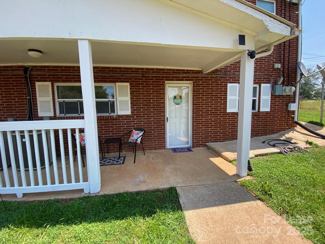 Foto principal - 1109 Sunset St