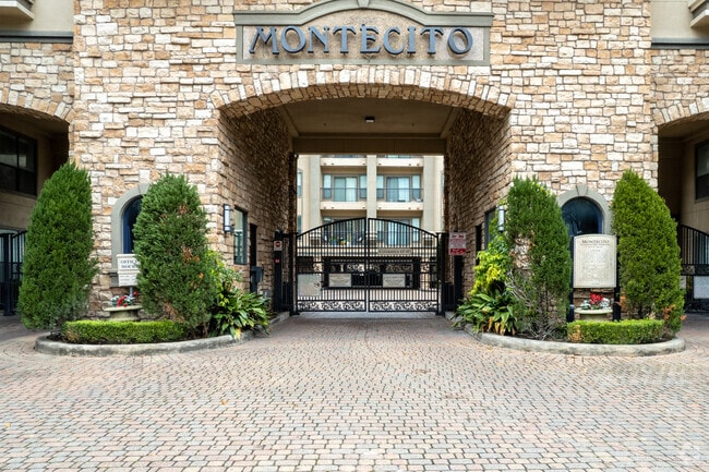 2300 McCue Rd Entrance - Montecito