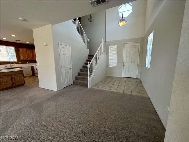 Foto del edificio - 6712 Canyon Maple St