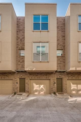 Building Photo - 4225 McKinney Ave