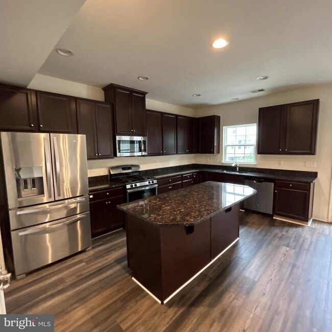 Foto del edificio - 1265 Madison Ln