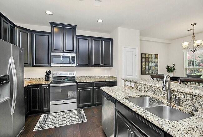 Building Photo - 3423 Hornets Nest Way