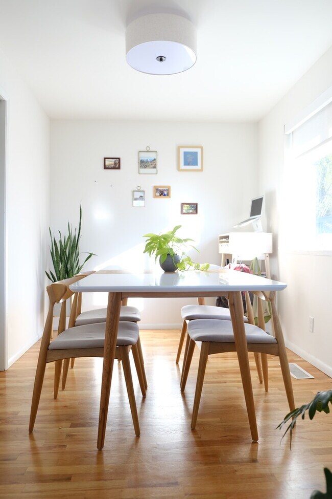 Dining area w/ standing work station - 8818 22nd Ave SW