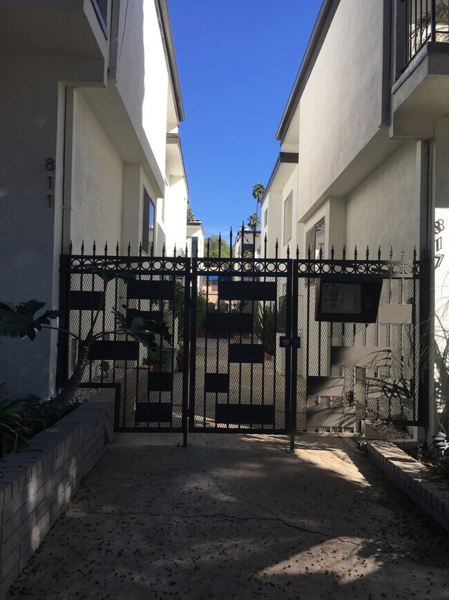 Foto del edificio - 811 20th St