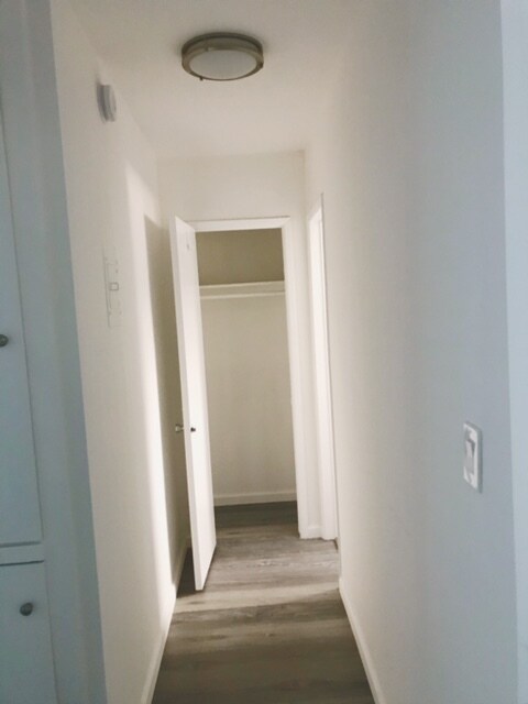 Large Hallway with Plenty of Storage - 15470 Moorpark St