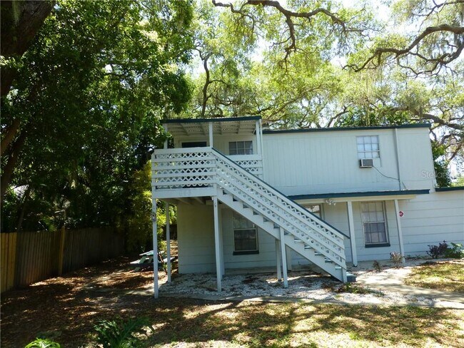 Building Photo - 643 Wisteria Ct