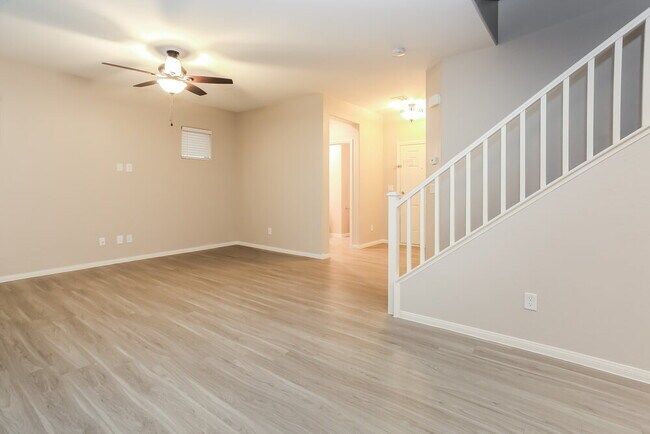 Building Photo - 10428 Yew Blossom Ave