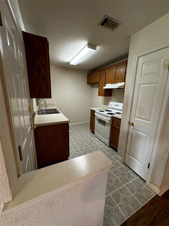 Building Photo - 8613 Talyne Chaise Cir
