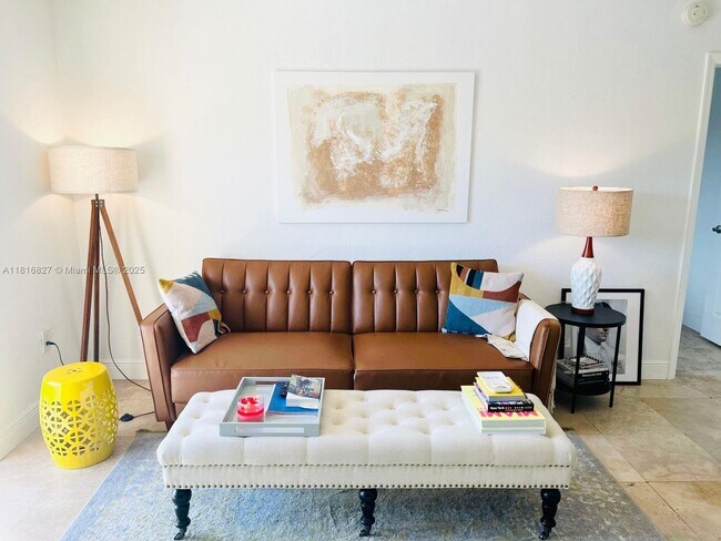 Foto del edificio - 2640 NE 135th St
