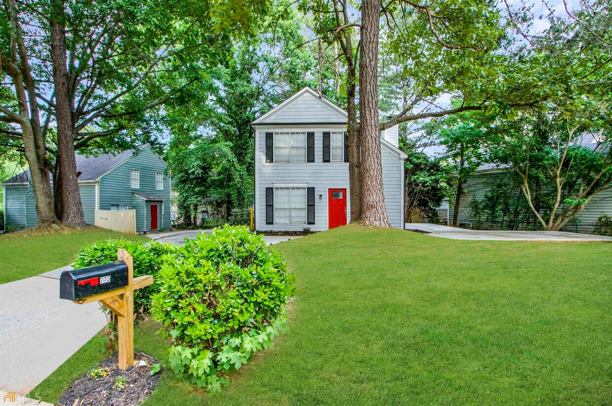 773 Brittany Ct, Stone Mountain, GA 30083 House Rental in Stone