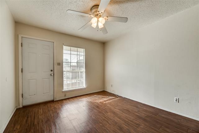 Foto del edificio - 108 E Cedar St