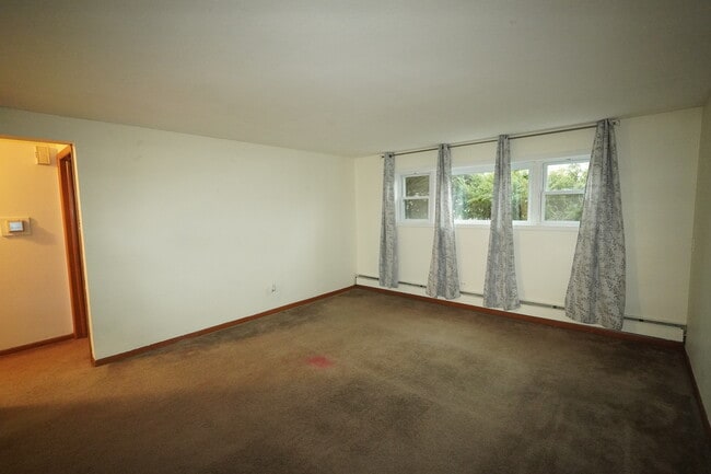 Foto del edificio - 347 Dalewood Ave