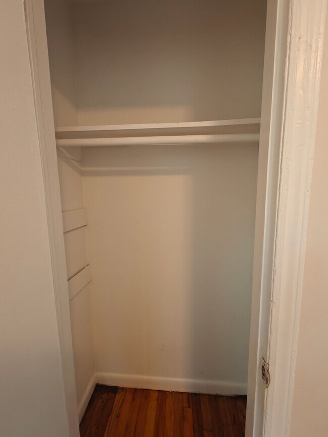 Foto del edificio - 2217 Custer St