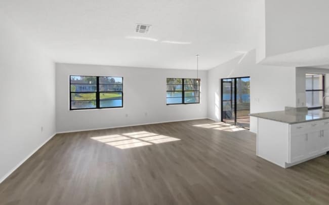 Building Photo - 7845 Cayuga Dr